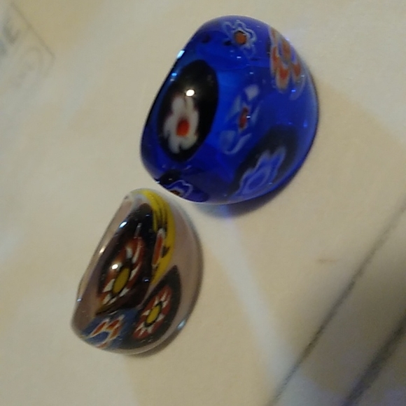 Blown glass rings size 8 to 9 - Picture 3 of 3
